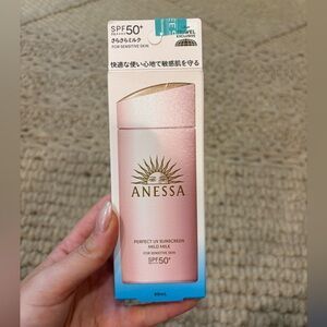 Anessa perfect UV sunscreen mild milk